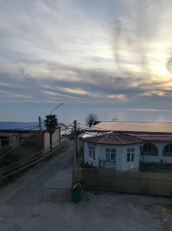 море