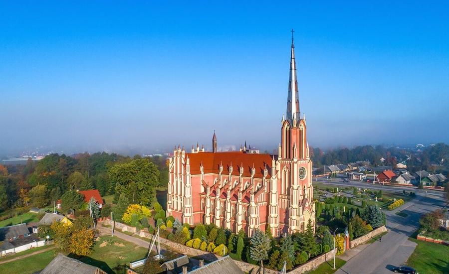 Костел Святой Троицы в Гервятах экскурсия из Минска